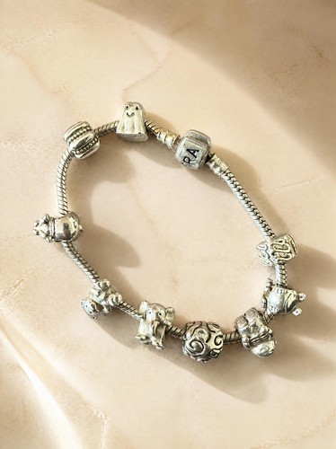 Pandora armband mit charms - pandora,
